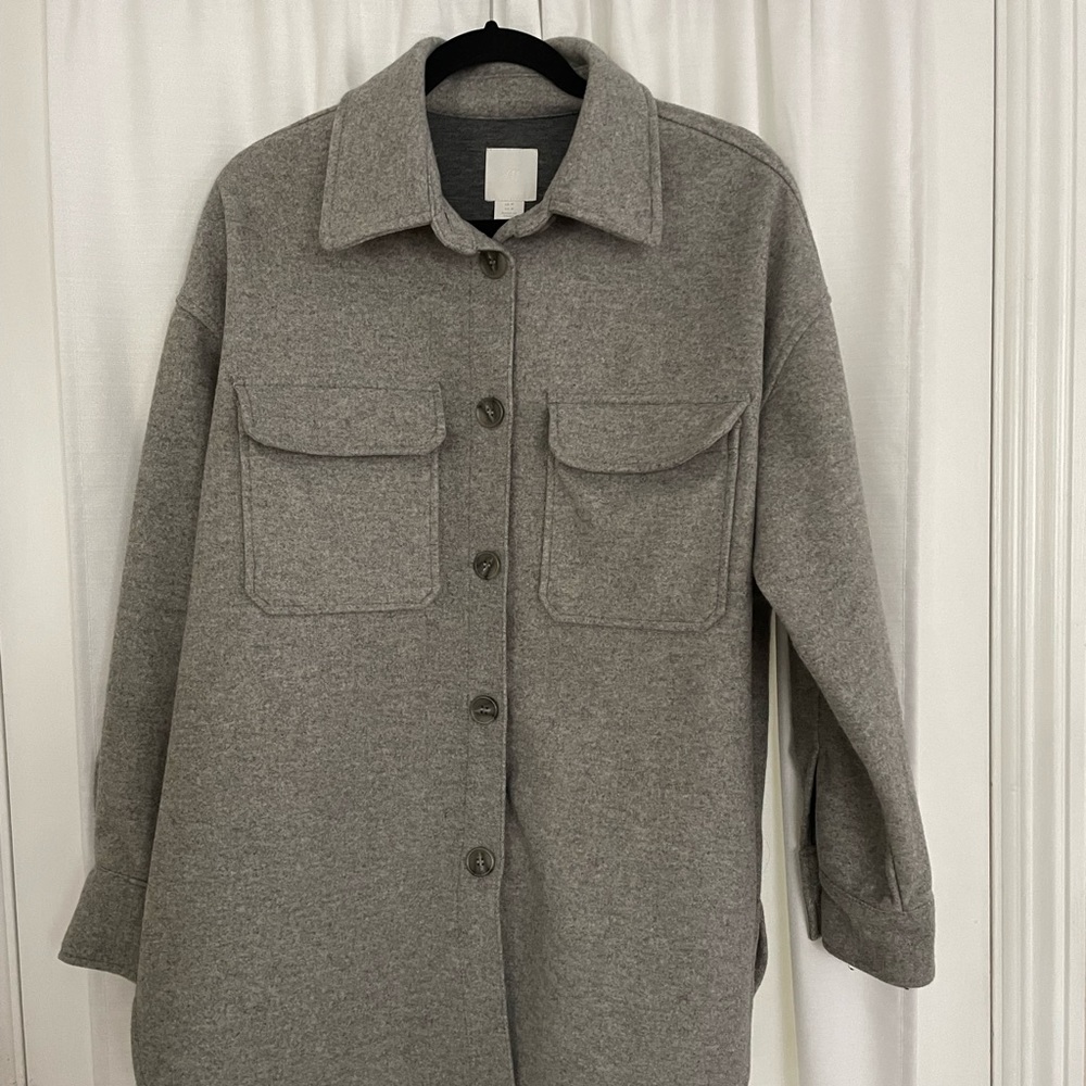 H&M Grey Shacket SZ M